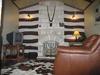 Country 2* Fredericksburg